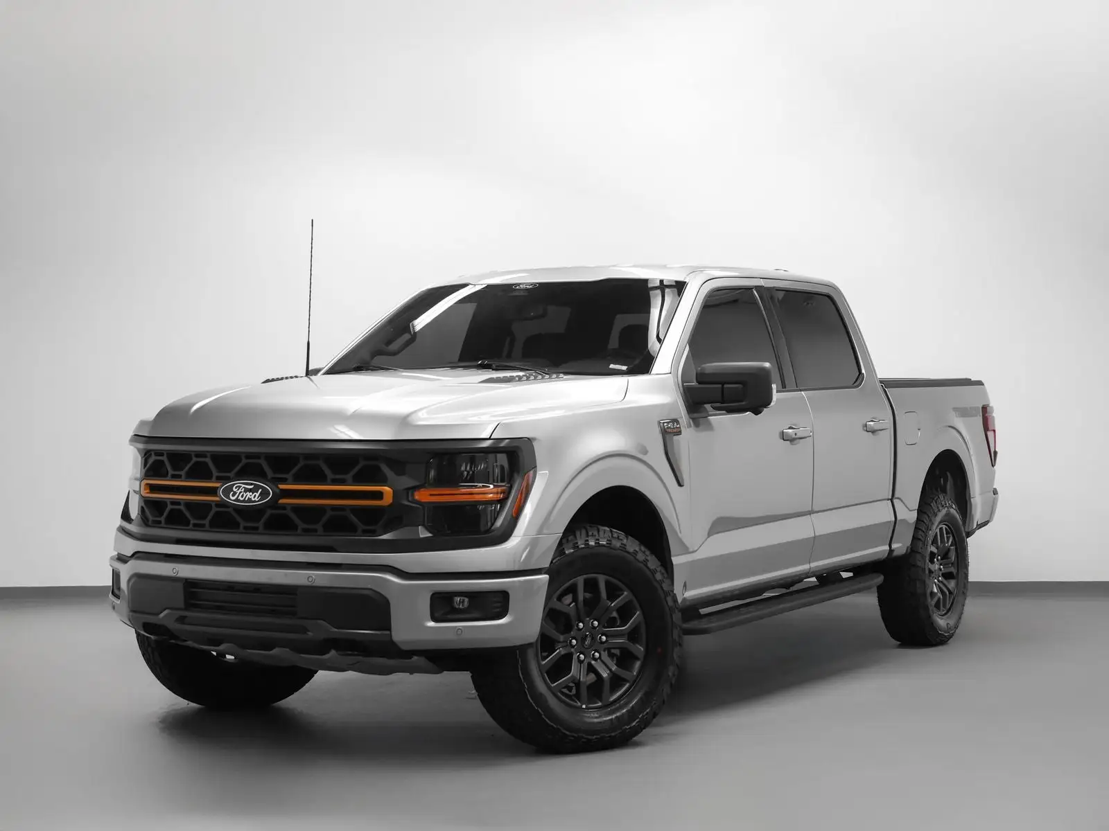 2025 Ford F-150 Tremor 4WD SuperCrew 5-1/2' Box photo 1