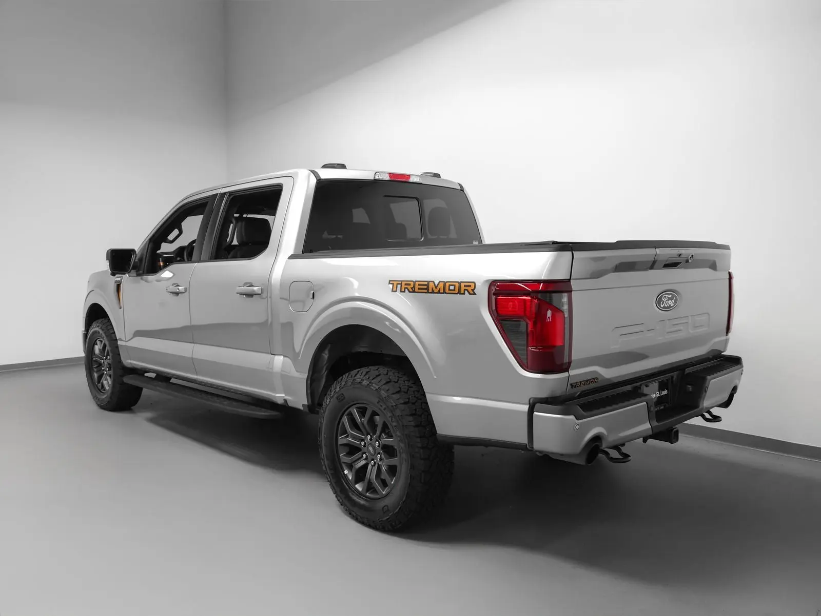 2025 Ford F-150 Tremor 4WD SuperCrew 5-1/2' Box photo 3