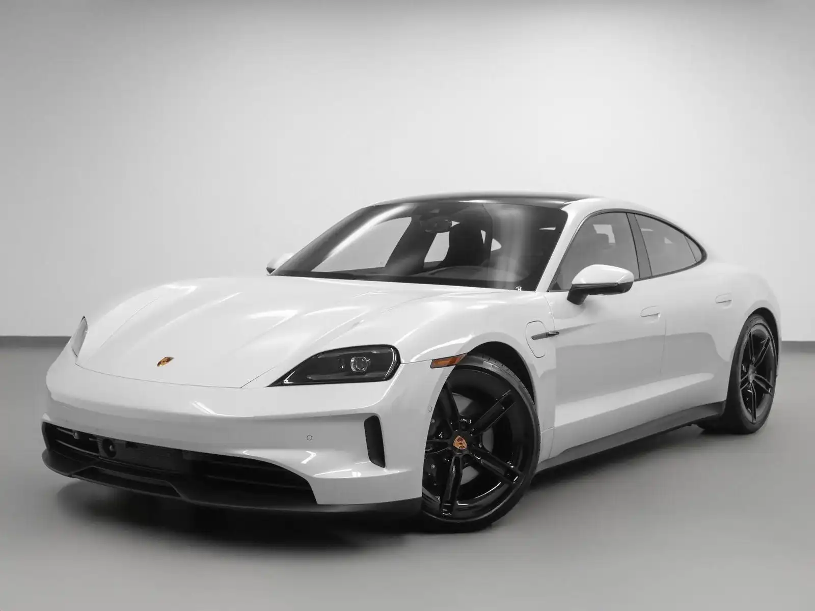 2025 Porsche Taycan Base's photo