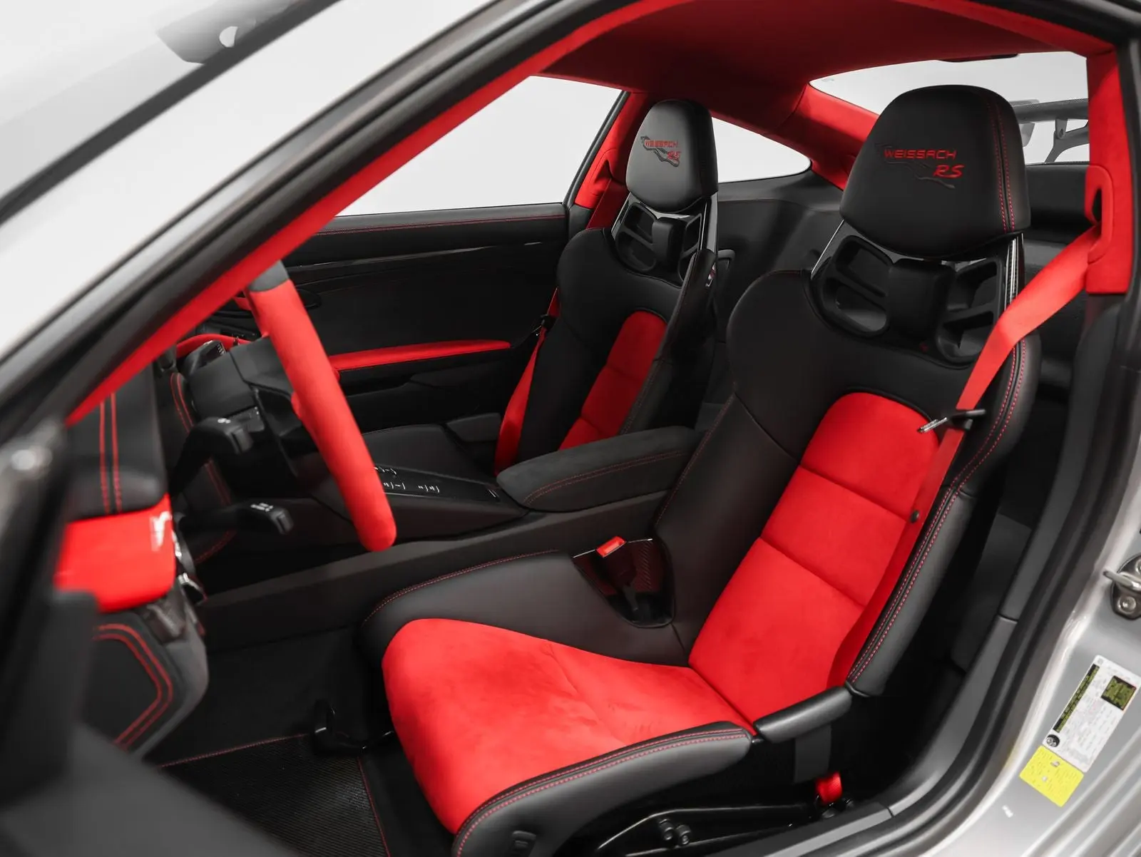 2018 Porsche 911 GT2 RS photo 5