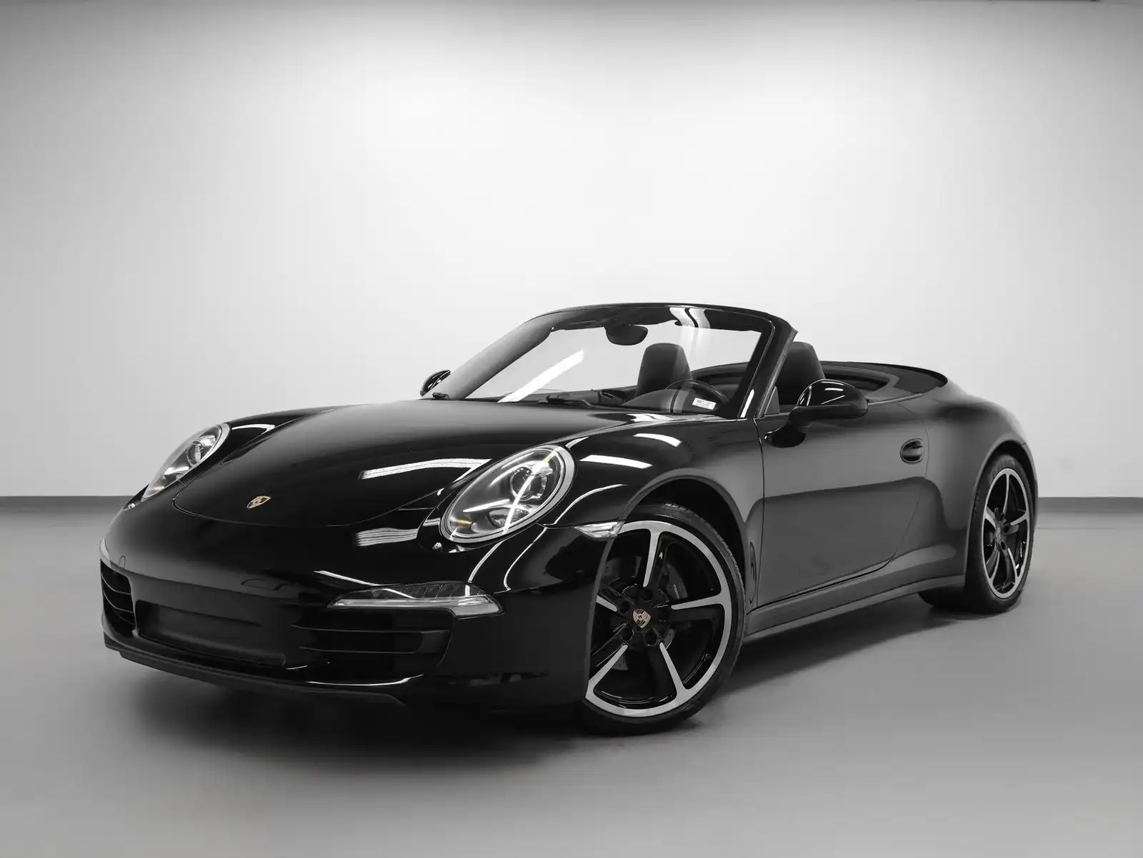 2013 Porsche 911 Carrera 4 Cabriolet's photo
