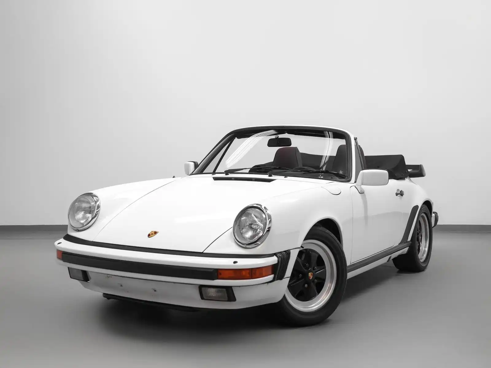 1985 Porsche 911's photo