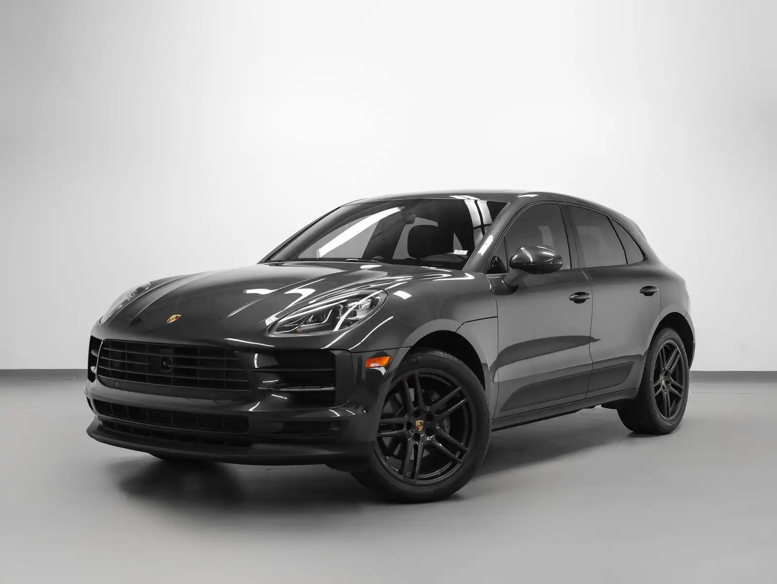 2019 Porsche Macan Base's photo