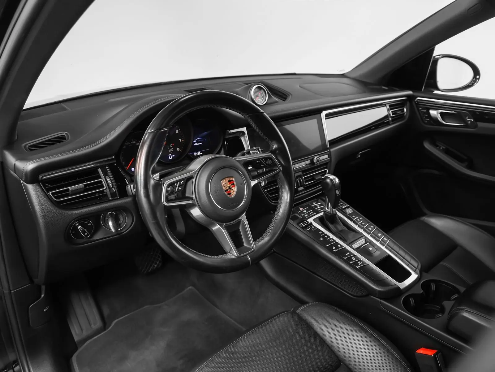 2020 Porsche Macan Base photo 4