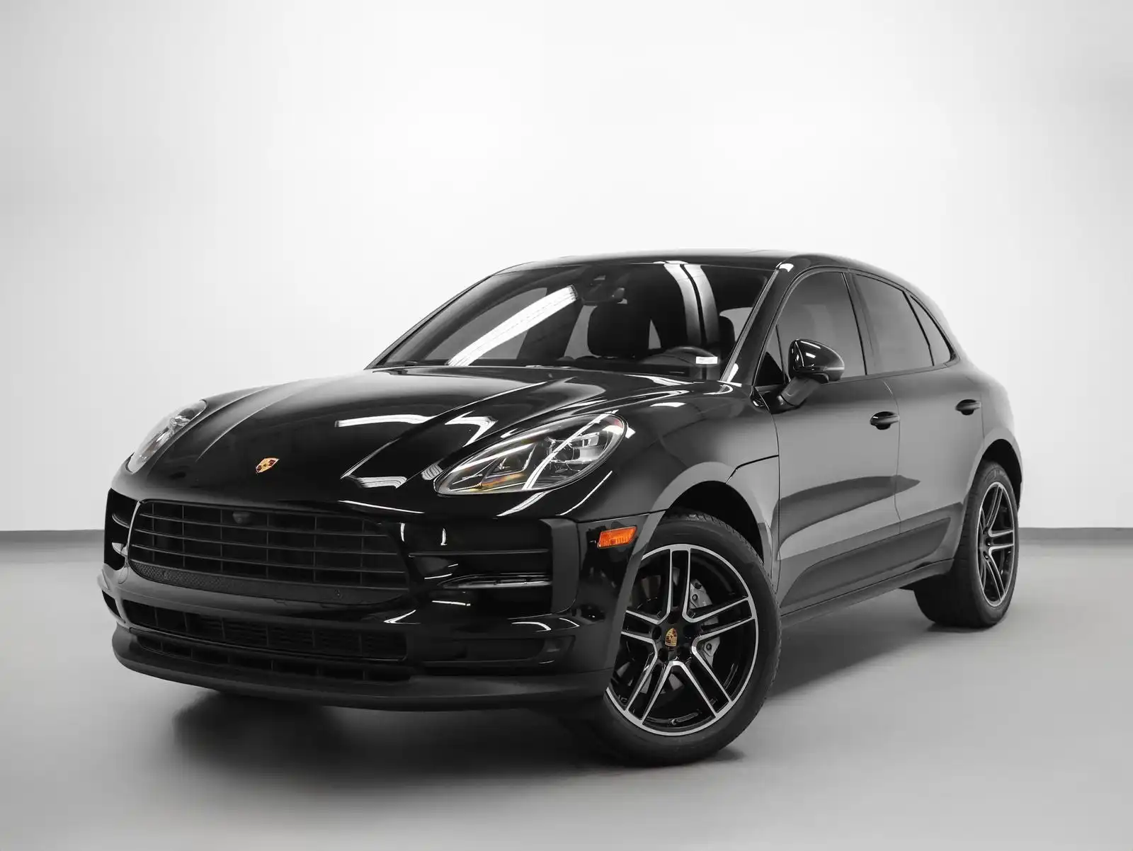 2021 Porsche Macan Base's photo