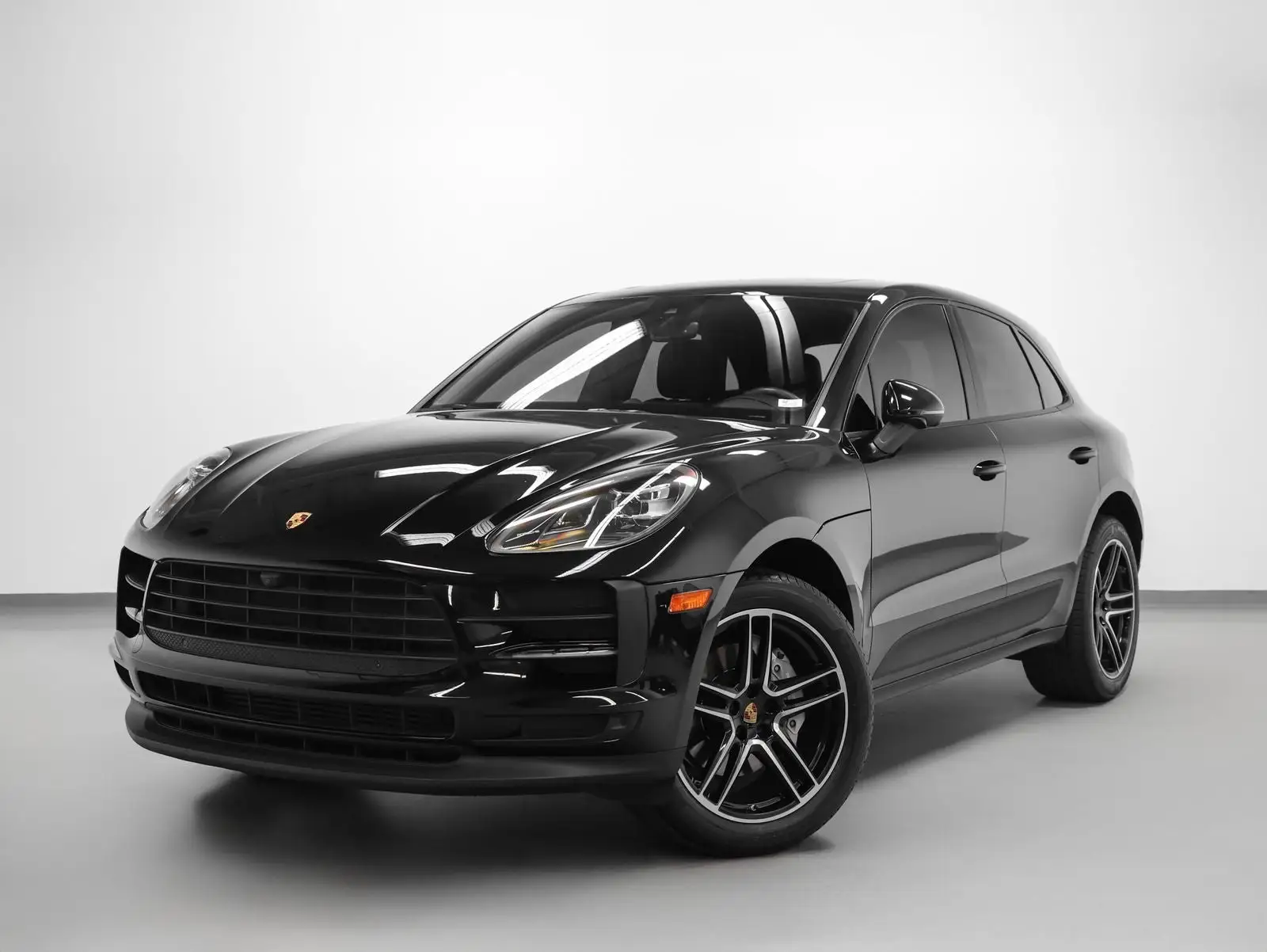 2021 Porsche Macan Base photo 1