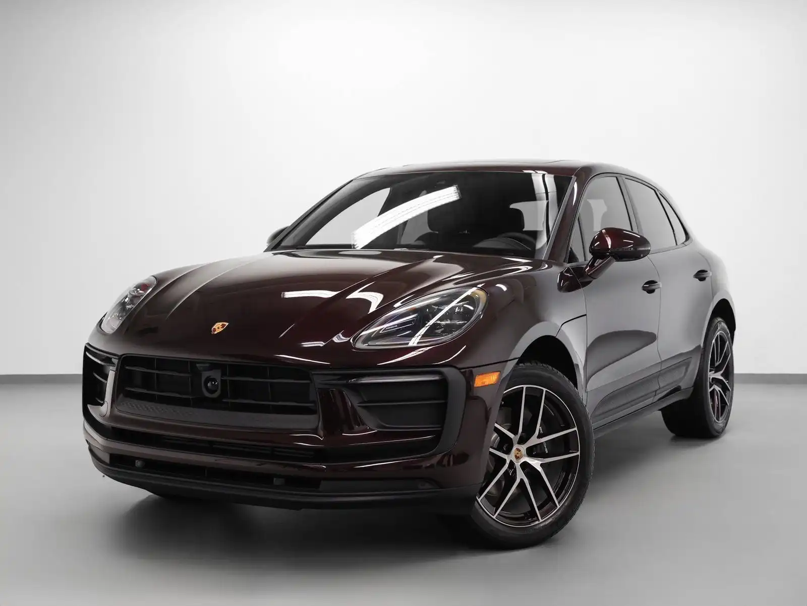 2026 Porsche Macan Base's photo
