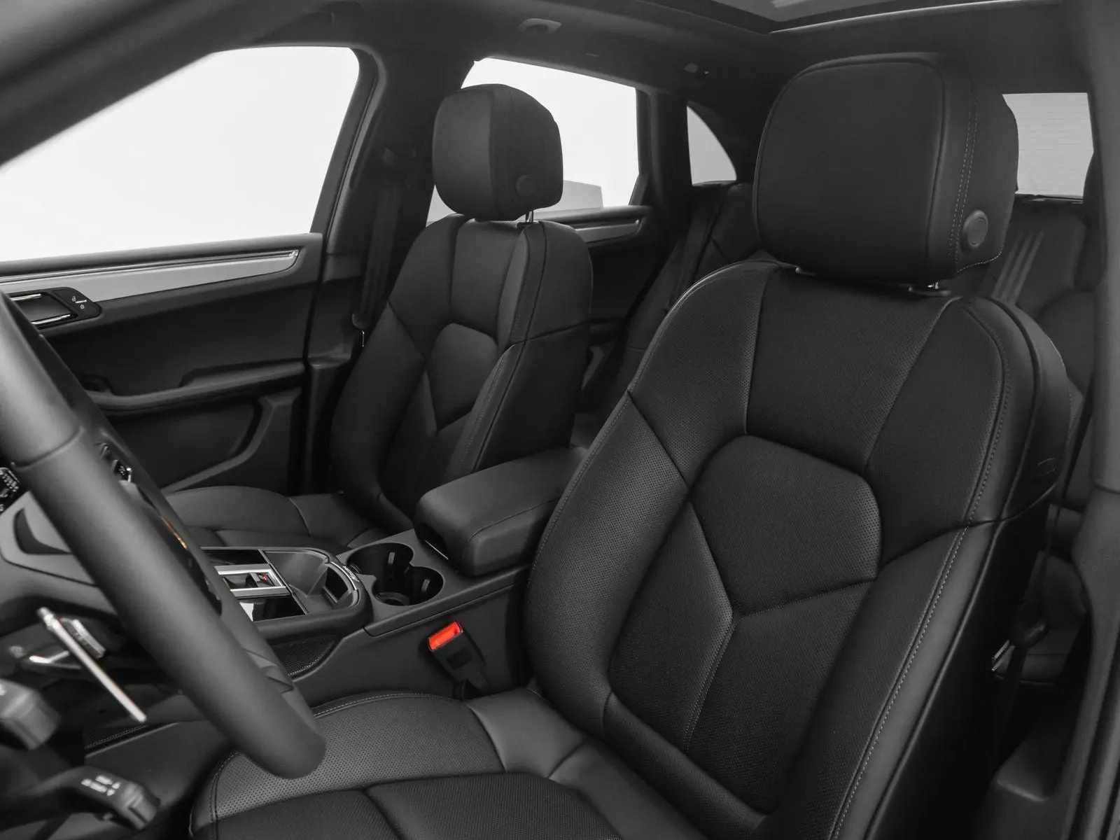 2025 Porsche Macan Base photo 5