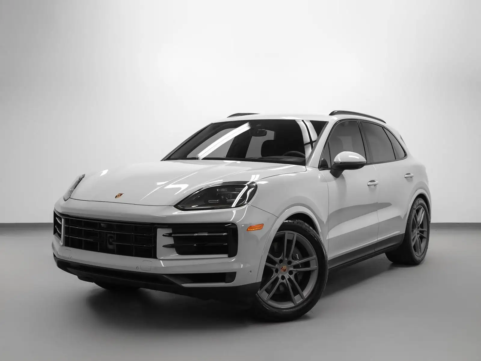 2025 Porsche Cayenne Base's photo