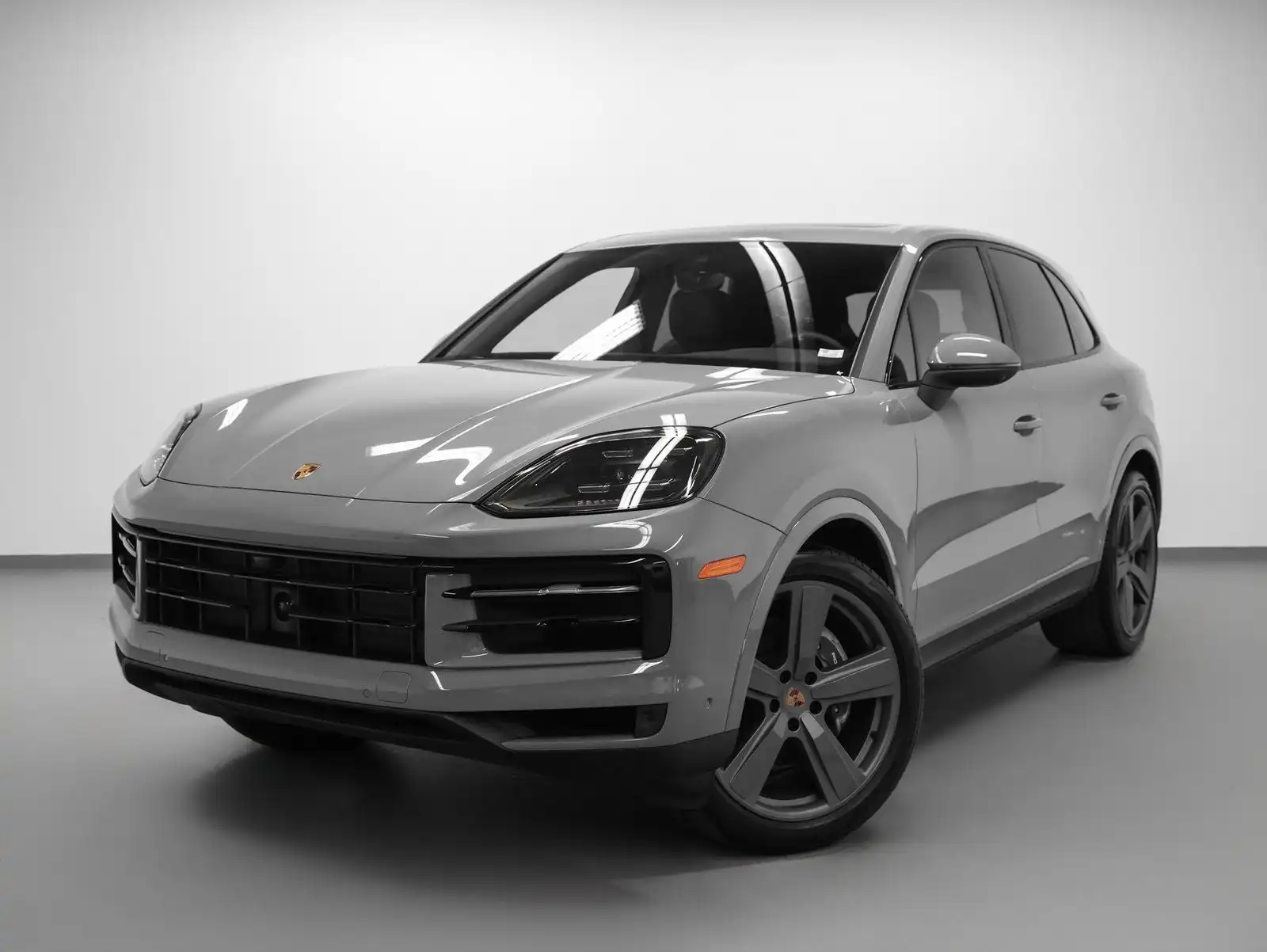 2025 Porsche Cayenne Base's photo