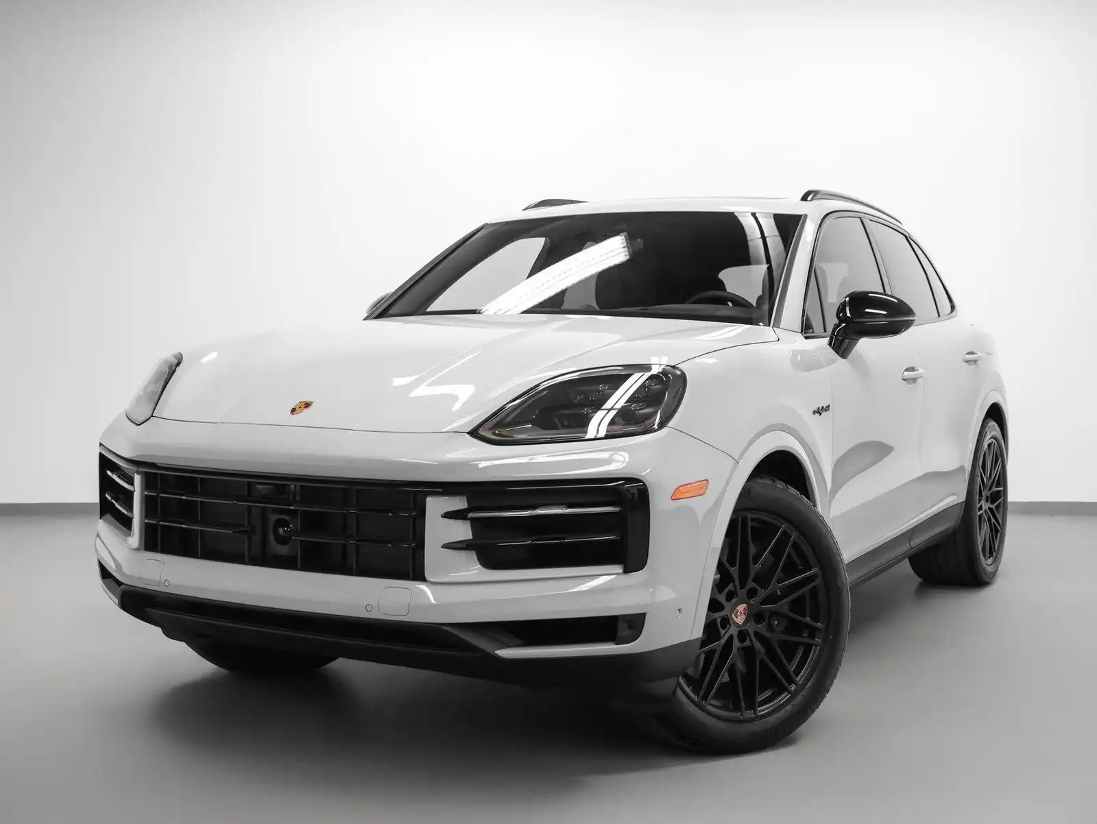 2026 Porsche Cayenne E-Hybrid's photo