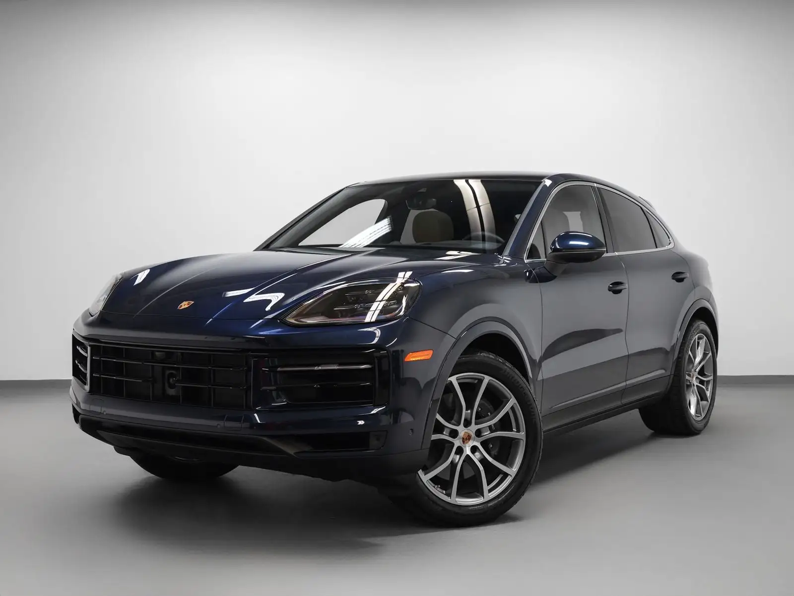 2025 Porsche Cayenne Base photo 1
