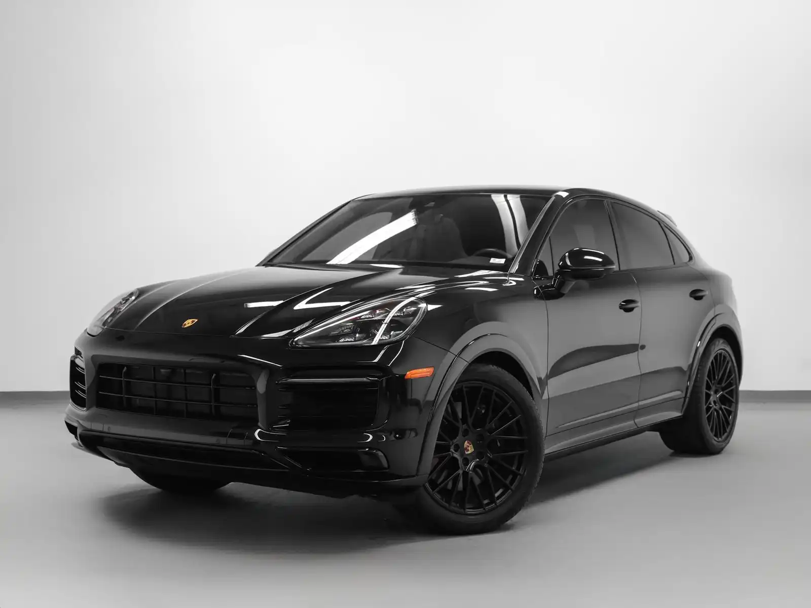 2023 Porsche Cayenne GTS's photo