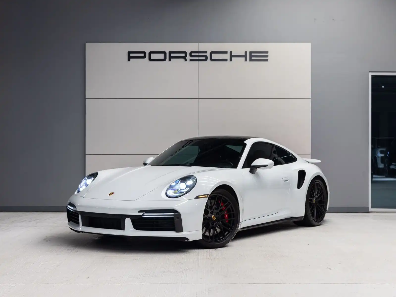 2021 Porsche 911 Turbo Coupe's photo