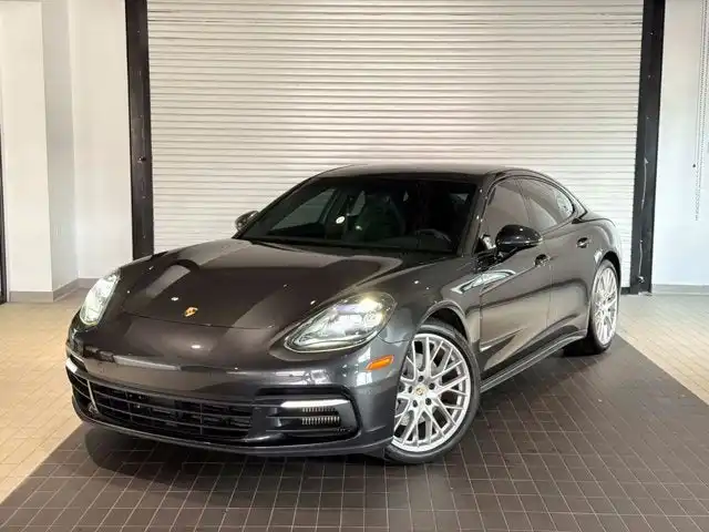 2020 Porsche Panamera 4S's photo