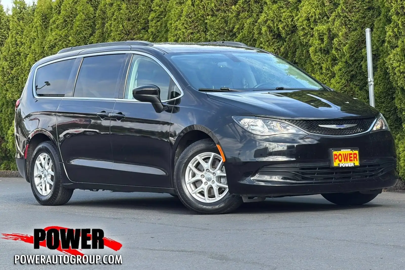 2020 Chrysler Voyager LXI's photo