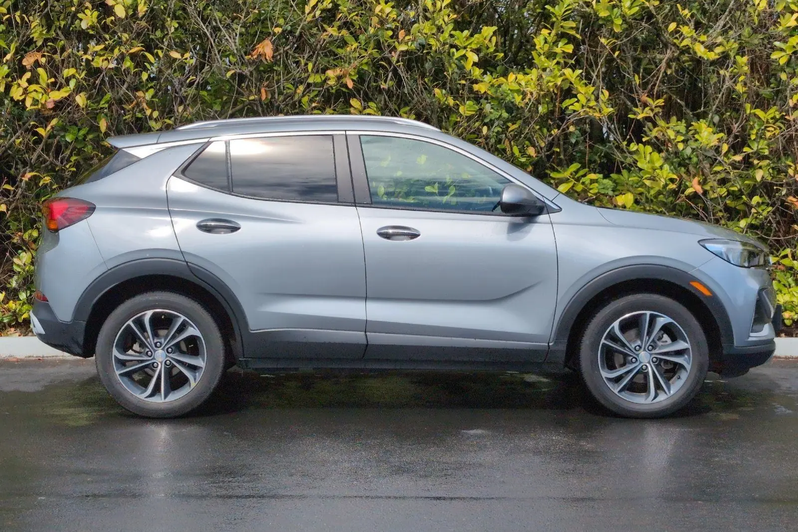 2023 Buick Encore GX Select photo 3