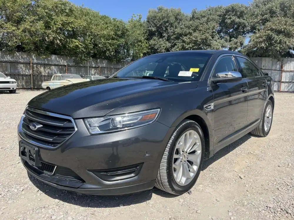 2018 Ford Taurus Limited FWD's photo