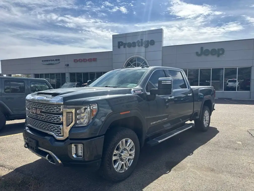 2020 GMC Sierra Denali 4WD Crew Cab Standard Box's photo