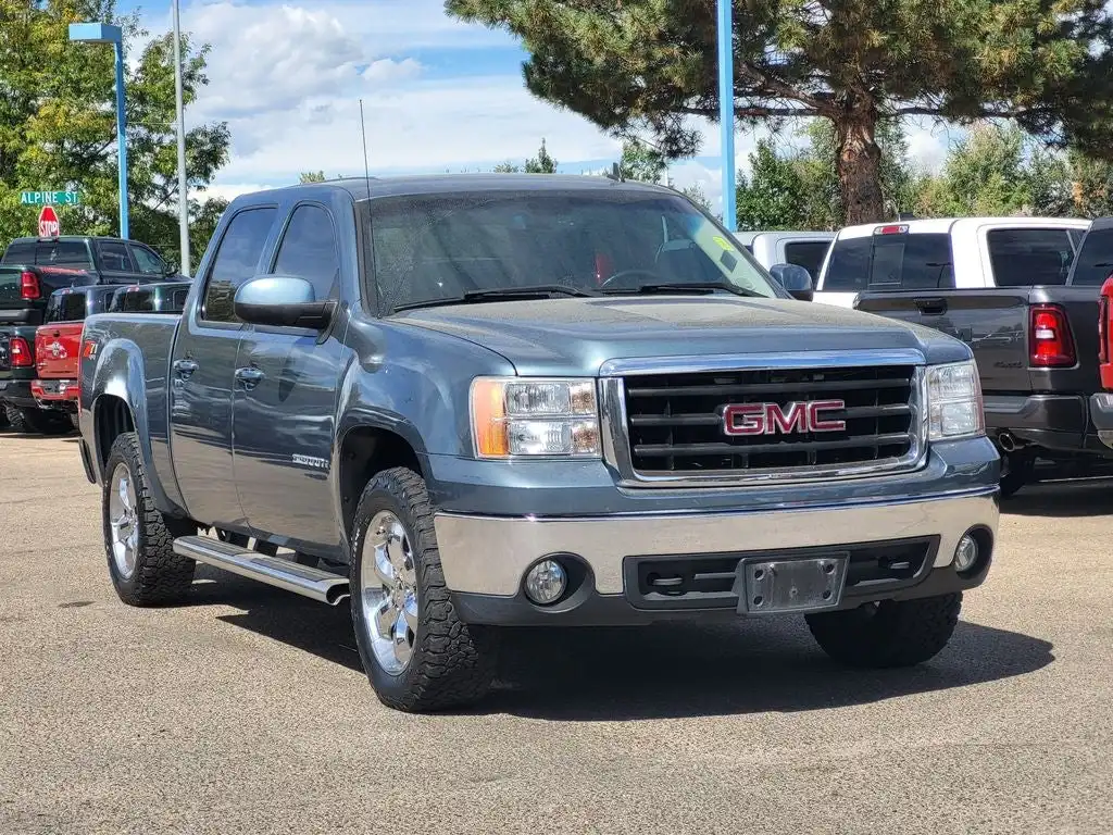 2007 GMC Sierra SLT 4WD Crew Cab SWB's photo