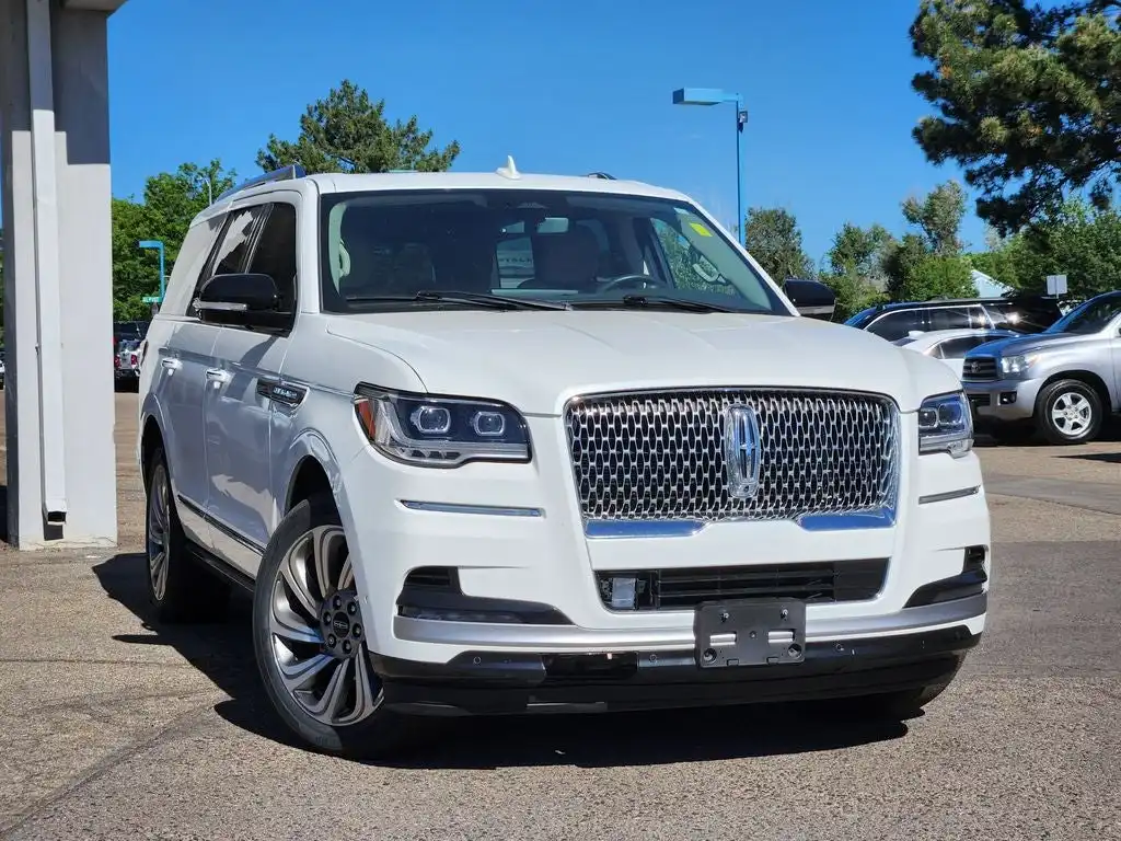 2022 Lincoln Navigator AWD's photo