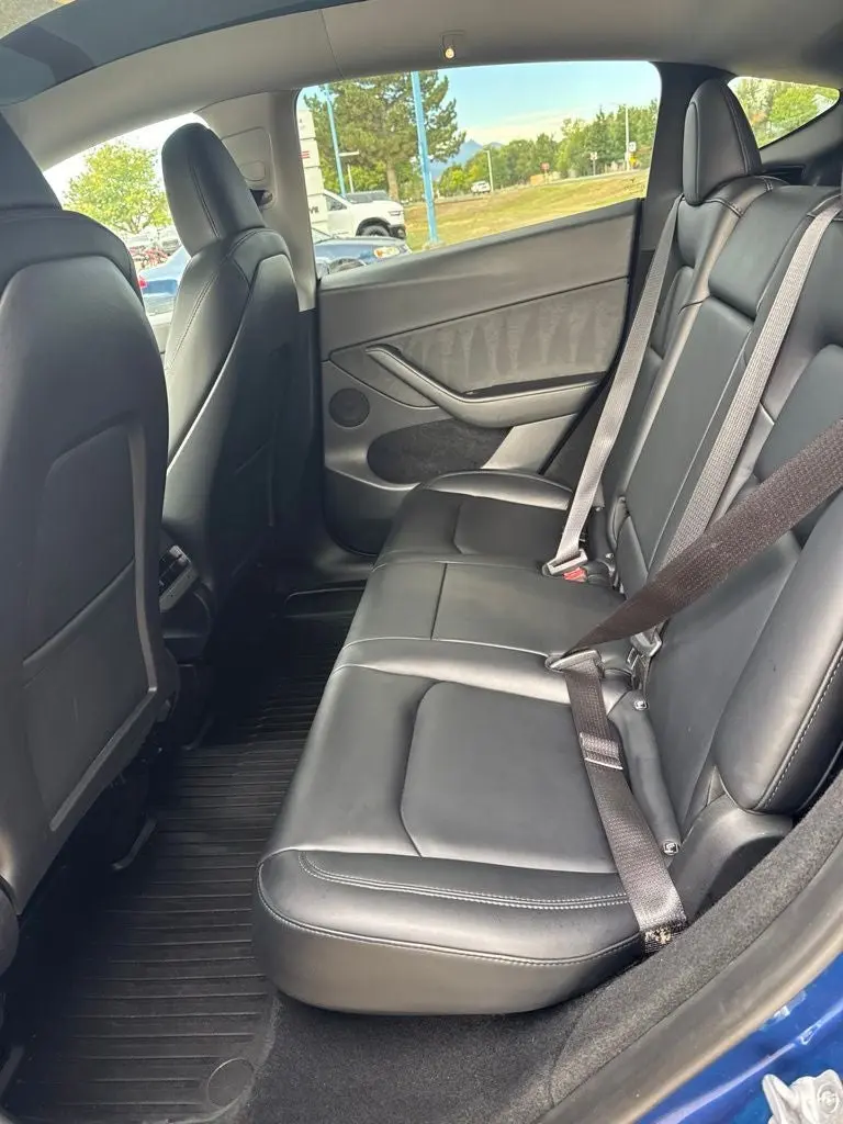 2023 Tesla Model Y Long Range Dual Motor AWD photo 5