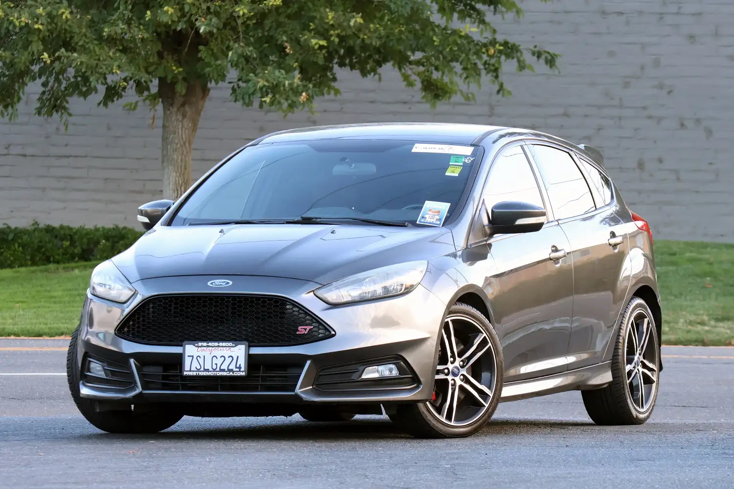 2016 Ford Focus ST Hatchback 5-Door's photo