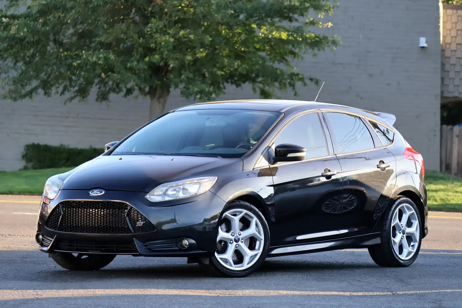 2013 Ford Focus ST Hatchback 5-Door's photo