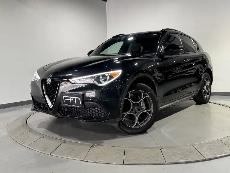 2023 Alfa Romeo Stelvio Ti AWD's photo
