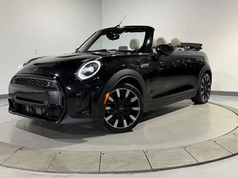 2024 MINI Convertible Cooper S's photo
