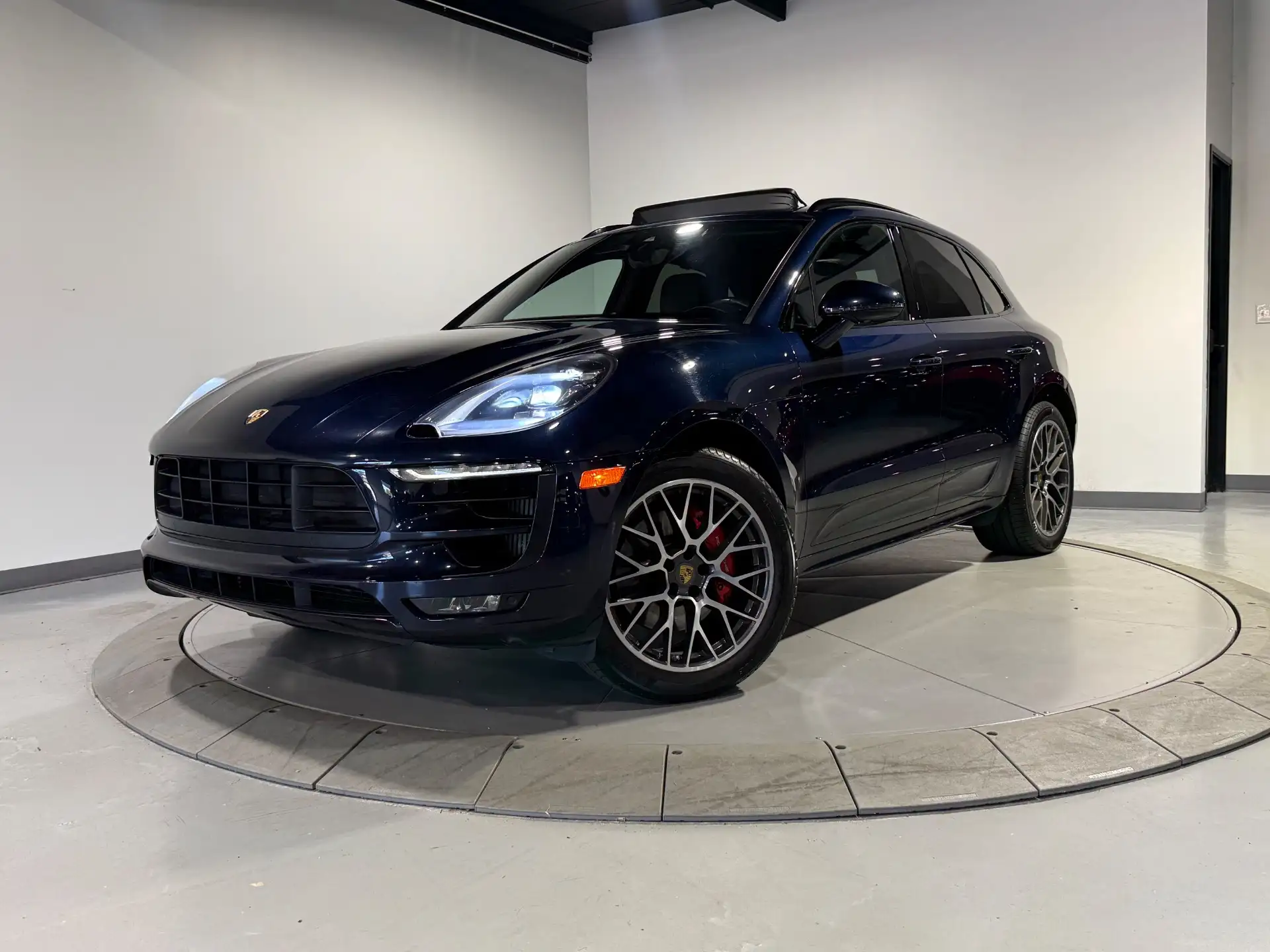 2017 Porsche Macan GTS's photo