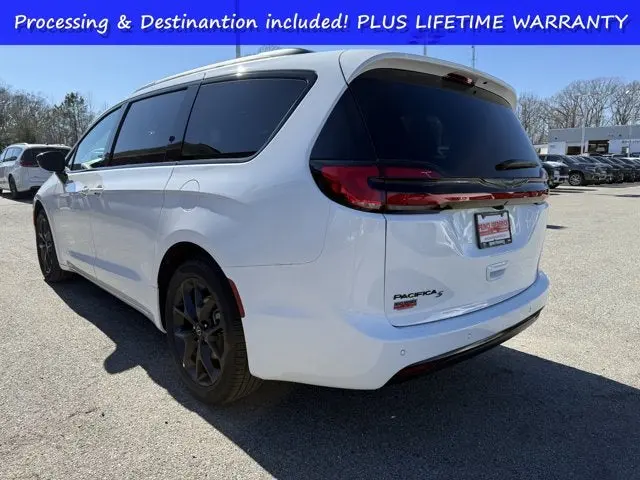 2026 Chrysler Pacifica Select photo 5