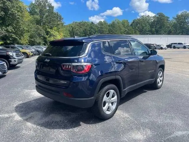 2020 Jeep Compass Latitude 4X4 photo 5