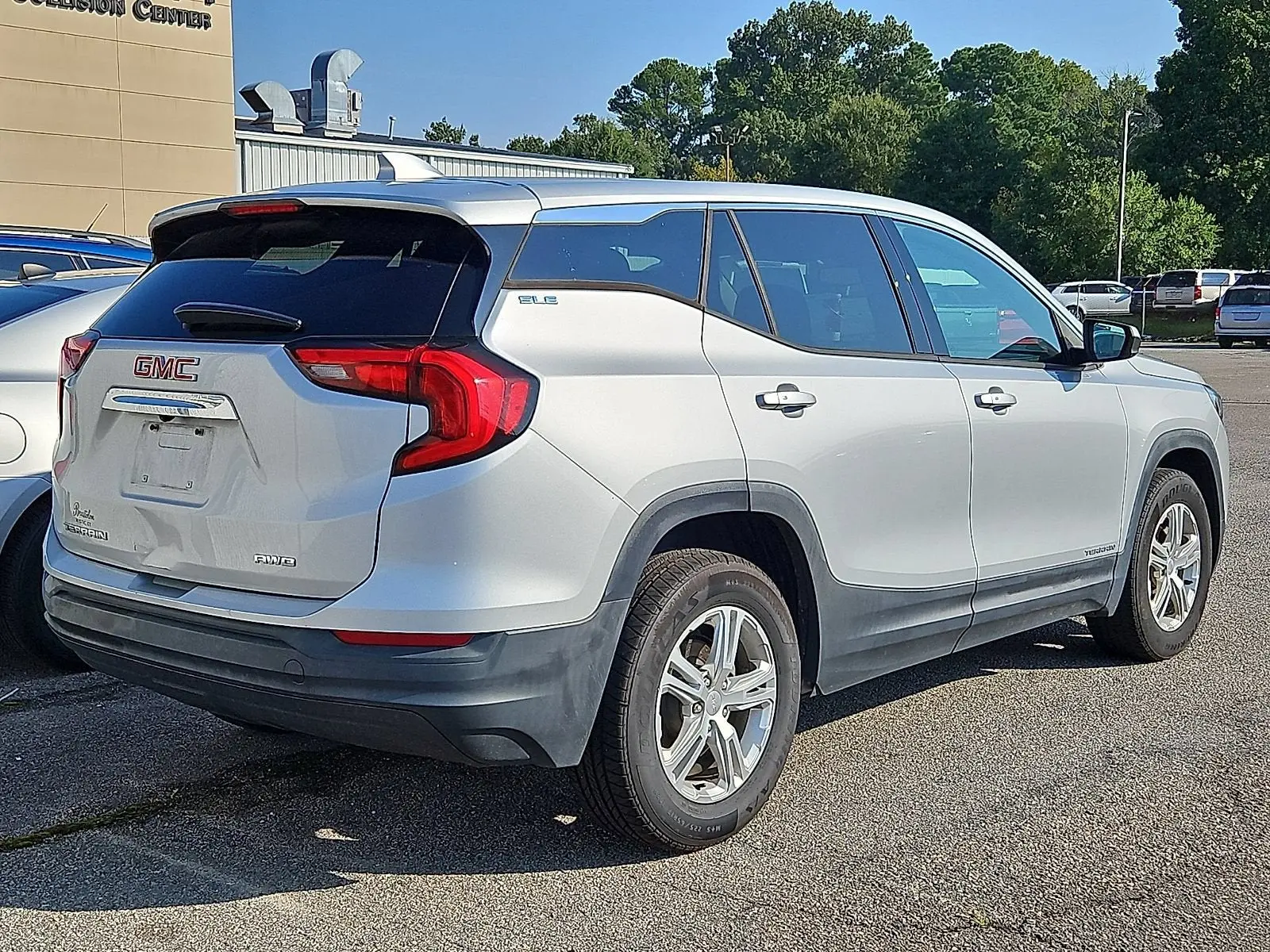 2020 GMC Terrain SLE AWD photo 3