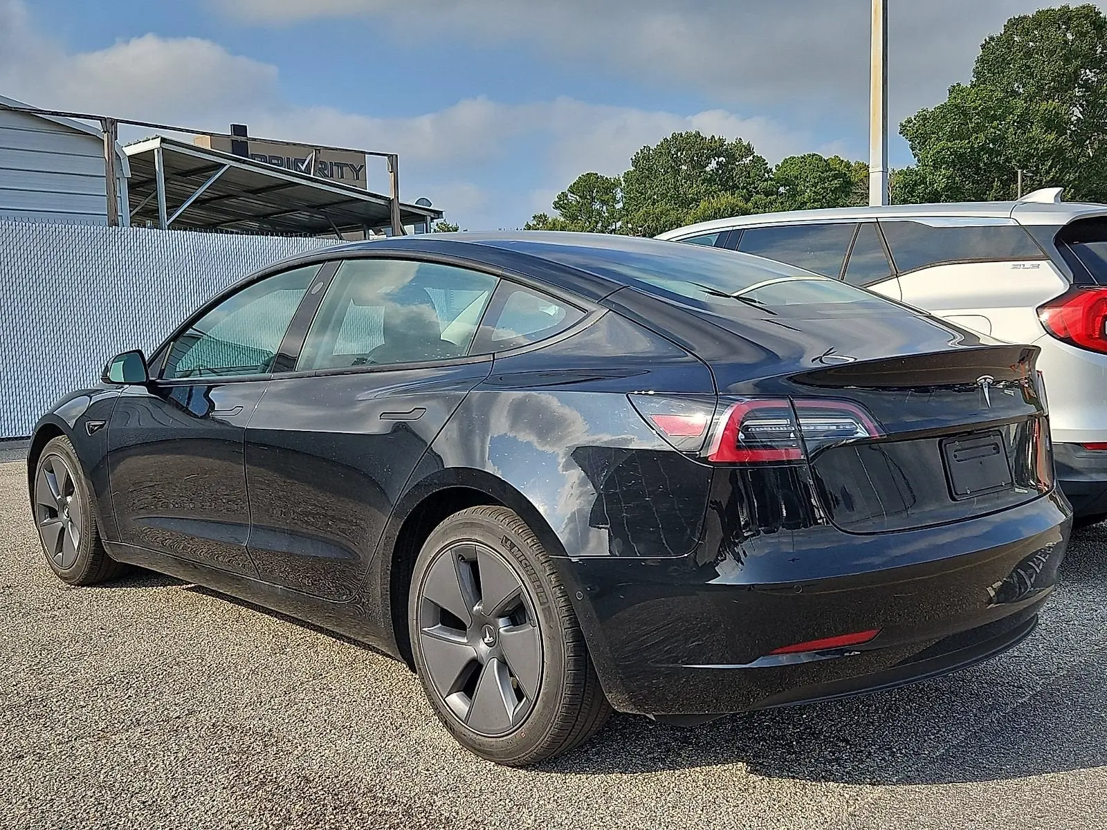 2021 Tesla Model 3 Standard Range Plus photo 4