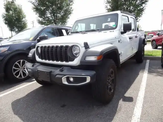 2024 Jeep Gladiator Sport's photo
