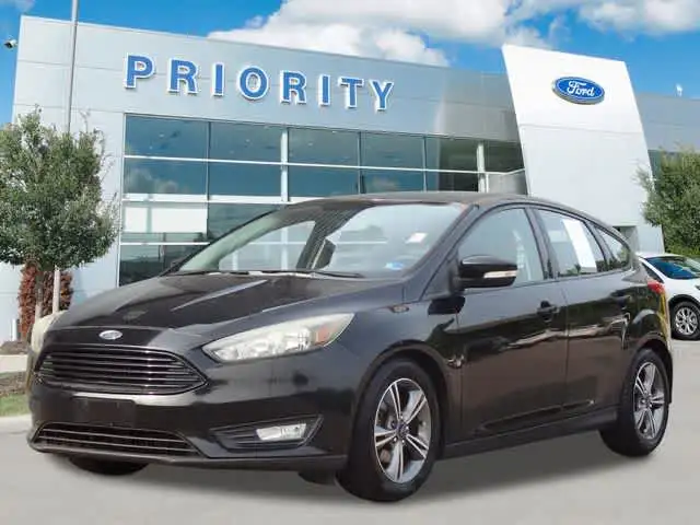 2016 Ford Focus 5 Door Hatch SE's photo