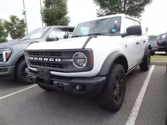 2024 Ford Bronco Black Diamond Mid (322A) 4x4's photo