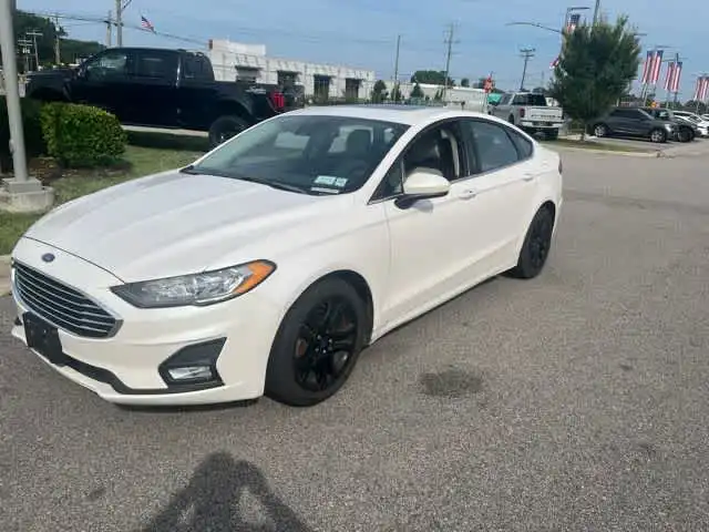 2019 Ford Fusion SE FWD's photo