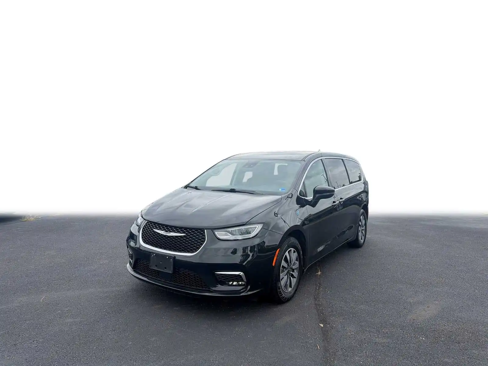 2023 Chrysler Pacifica Hybrid Touring L Hybrid's photo