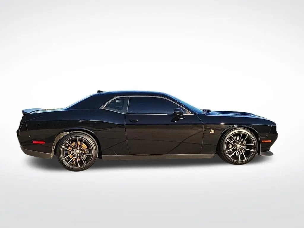2021 Dodge Challenger R/T Scat Pack photo 3