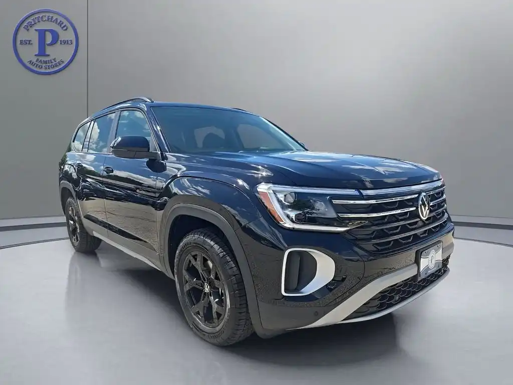 2026 Volkswagen Atlas 2.0T Atlas Peak Edition 4MOTION's photo