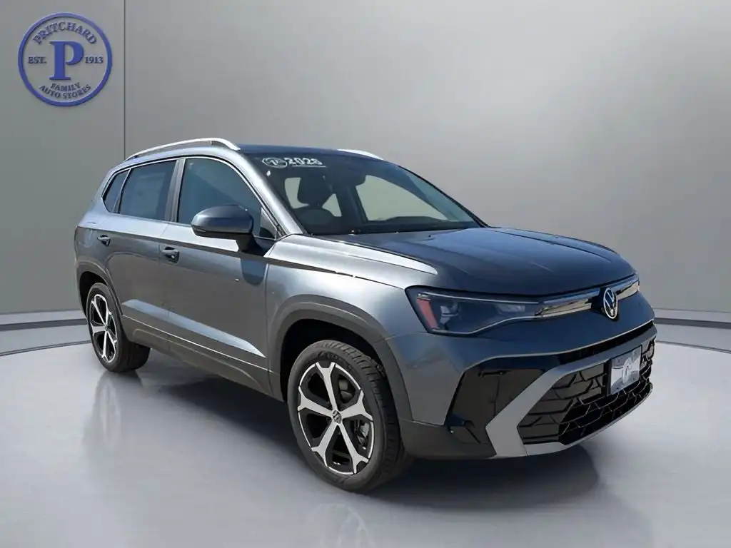 2026 Volkswagen Taos 1.5T SEL 4Motion's photo