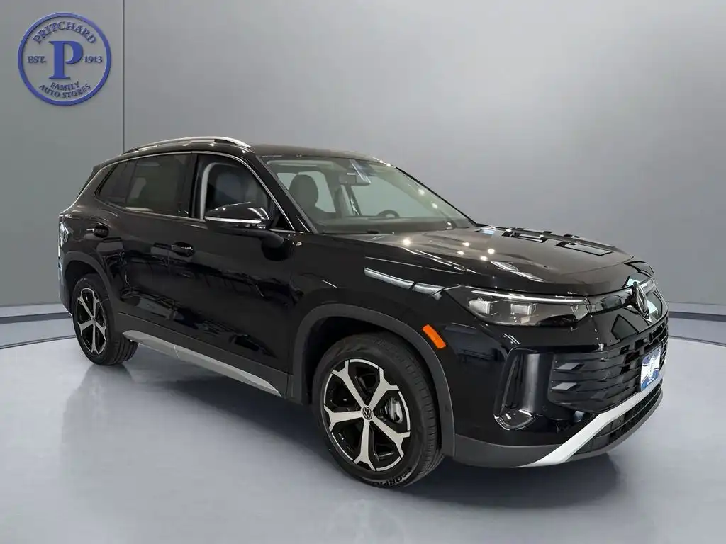 2026 Volkswagen Tiguan 2.0T SE 4Motion's photo
