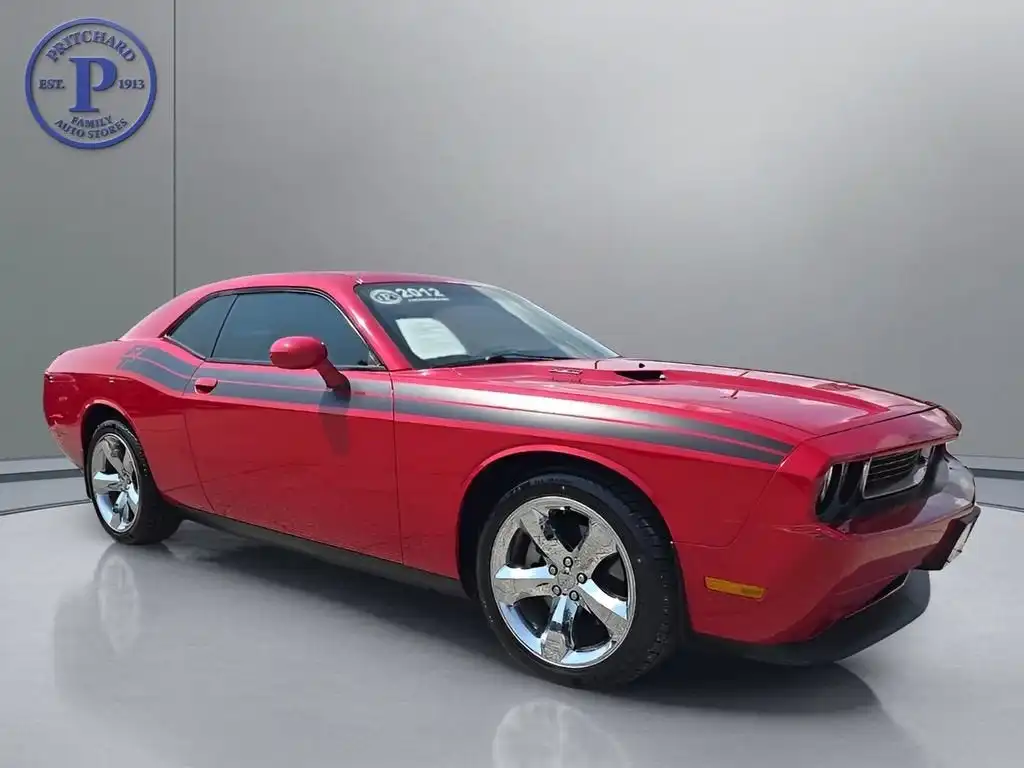 2012 Dodge Challenger R/T's photo
