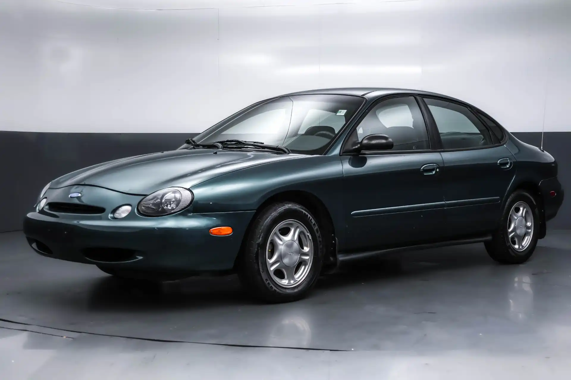 1997 Ford Taurus GL's photo