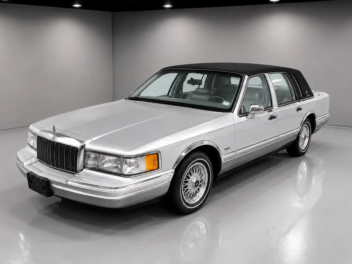 1992 Lincoln Town Car's photo
