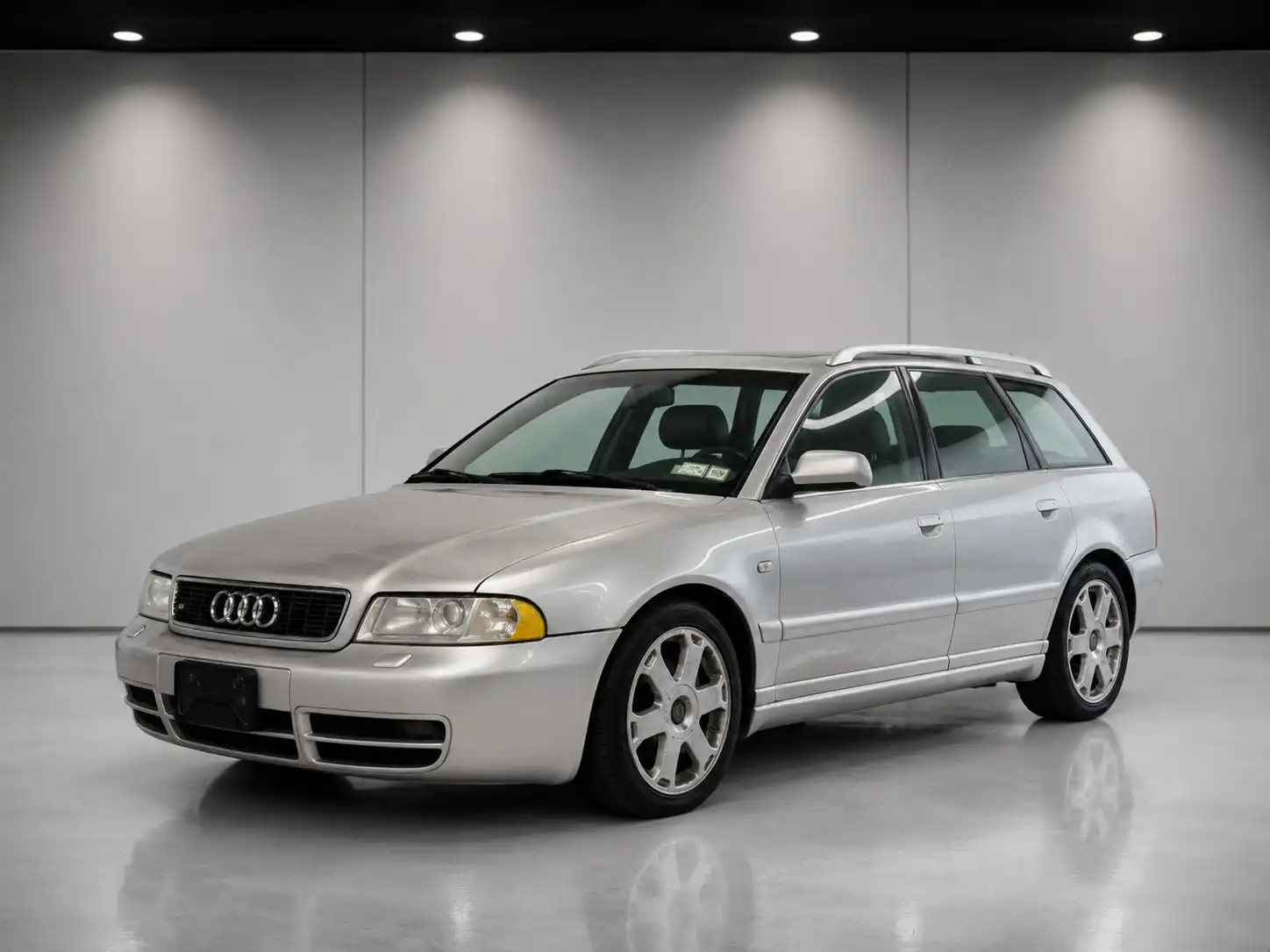 2001 Audi S4 Avant's photo