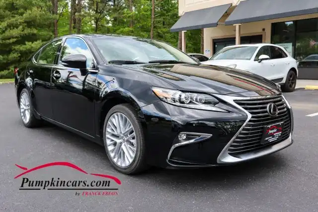 2016 Lexus ES 350 350's photo