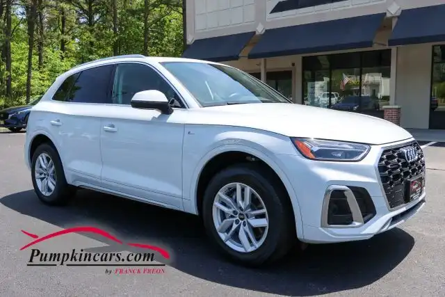 2023 Audi Q5 45 Premium's photo
